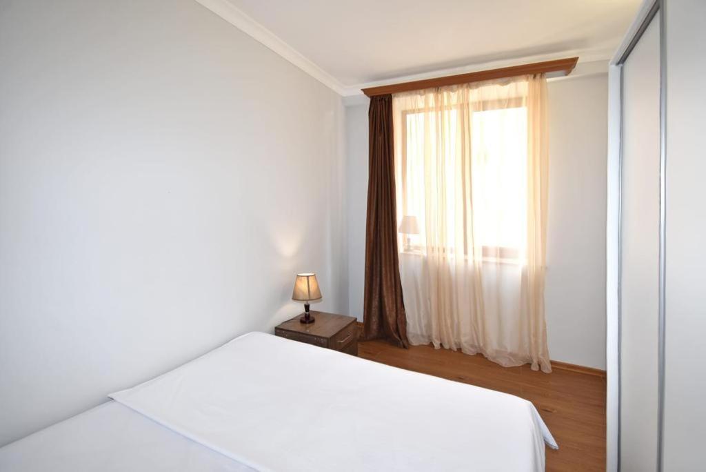 74/3New Building In The Center Of The Capital Apartamento Erevan Exterior foto