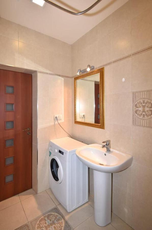 74/3New Building In The Center Of The Capital Apartamento Erevan Exterior foto